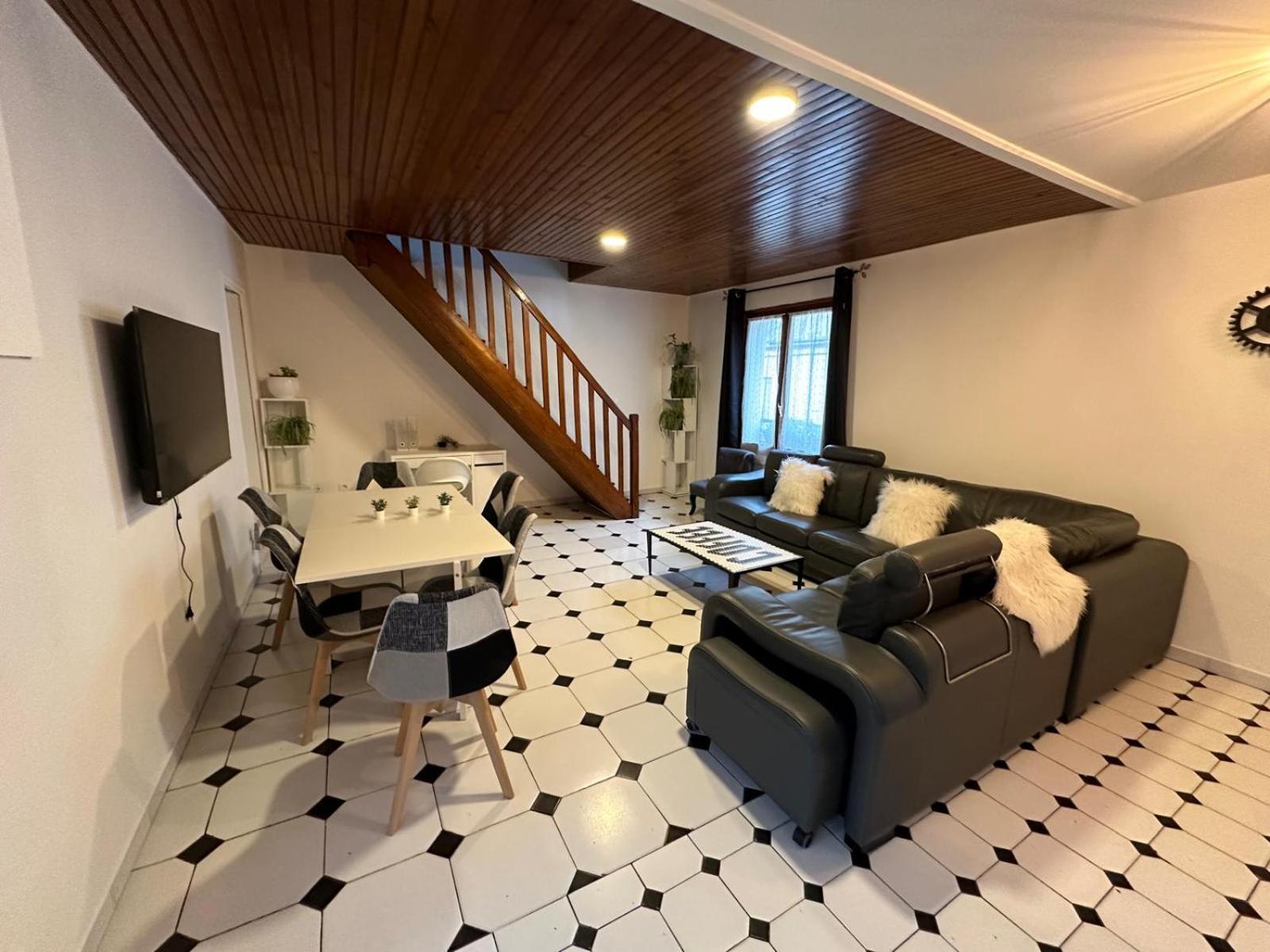 Agreable Appartement Dans Une Maison Saint-Denis  Zewnętrze zdjęcie