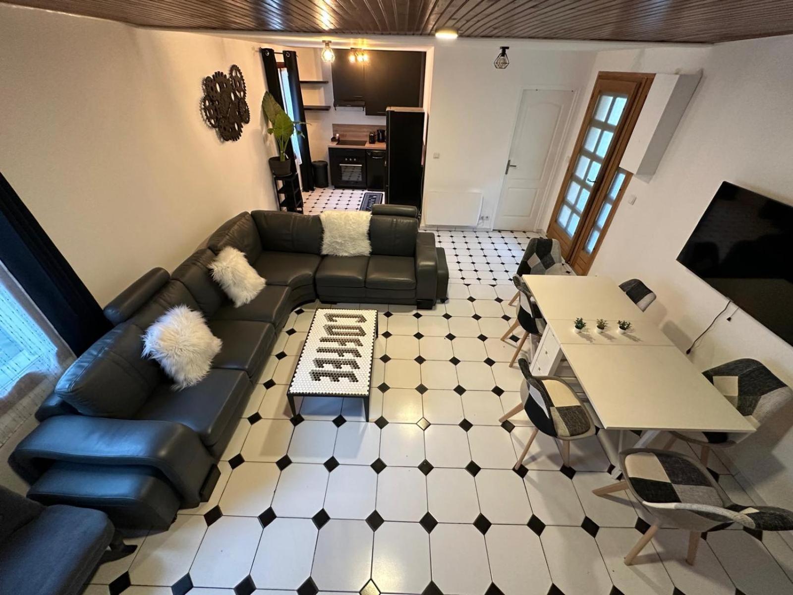 Agreable Appartement Dans Une Maison Saint-Denis  Zewnętrze zdjęcie